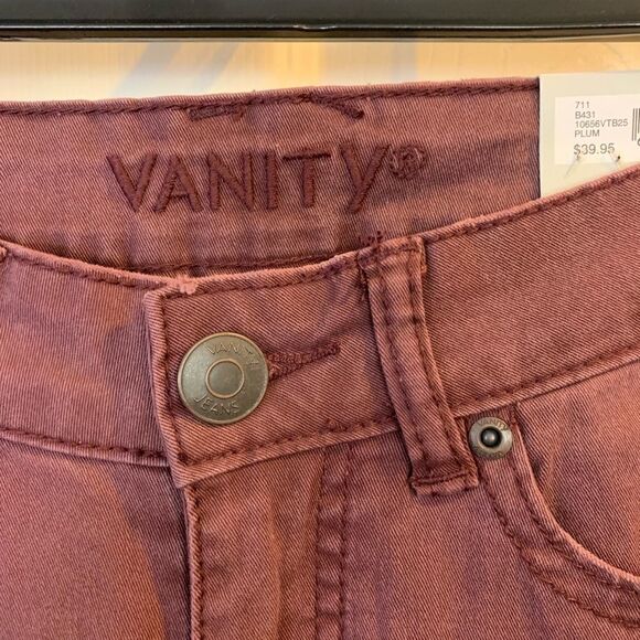 Vanity Plum Colored Jegging Crop Jeans - Picture 3 of 8